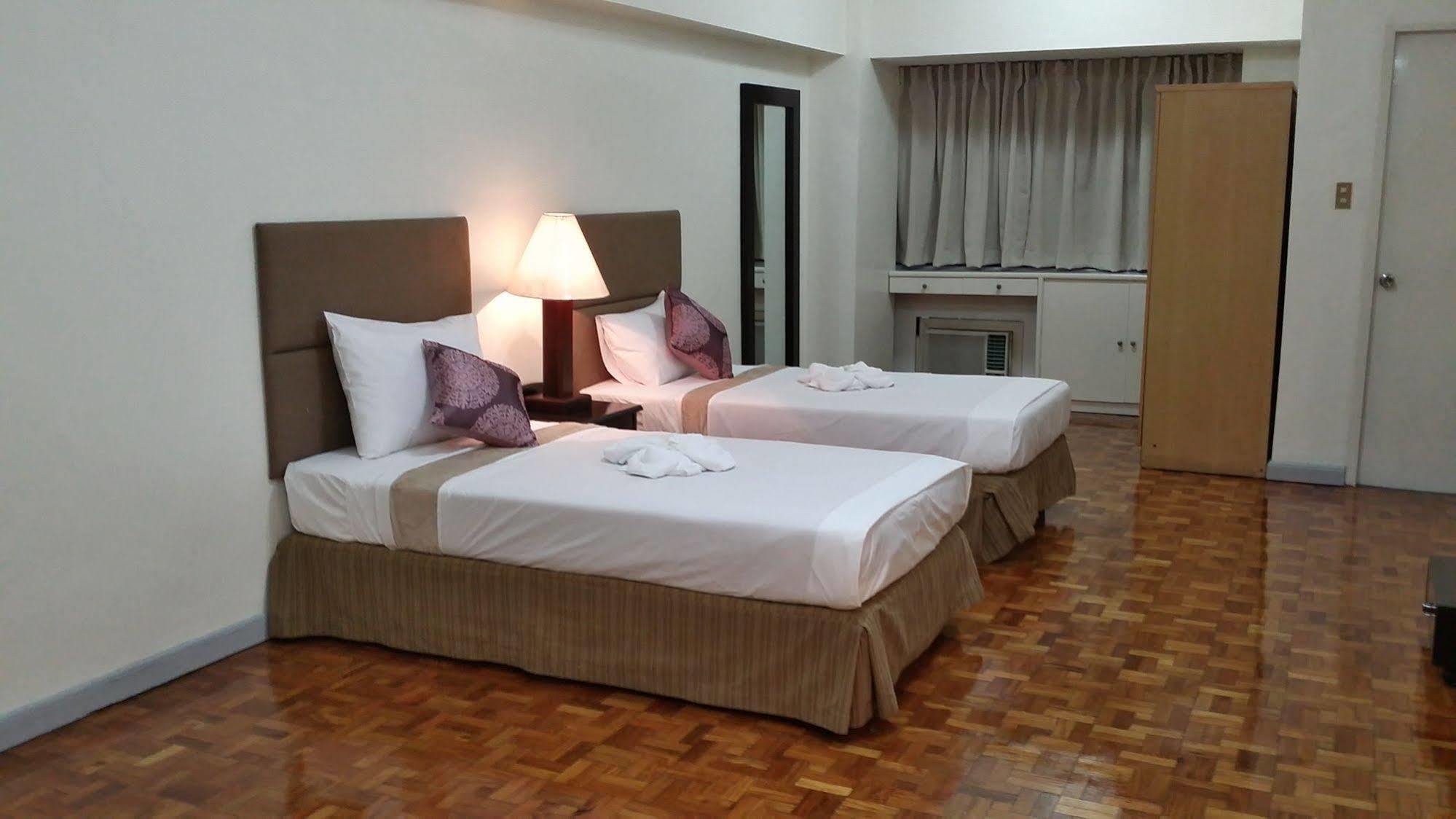 Hotel Perla Mansion Makati City Exterior foto